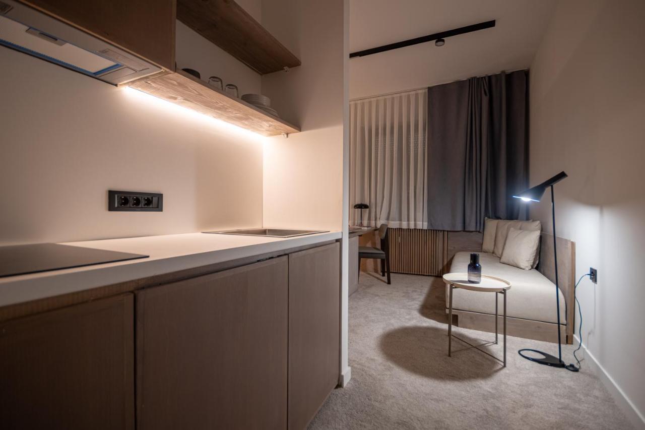 Bloom Suites Приштина Экстерьер фото