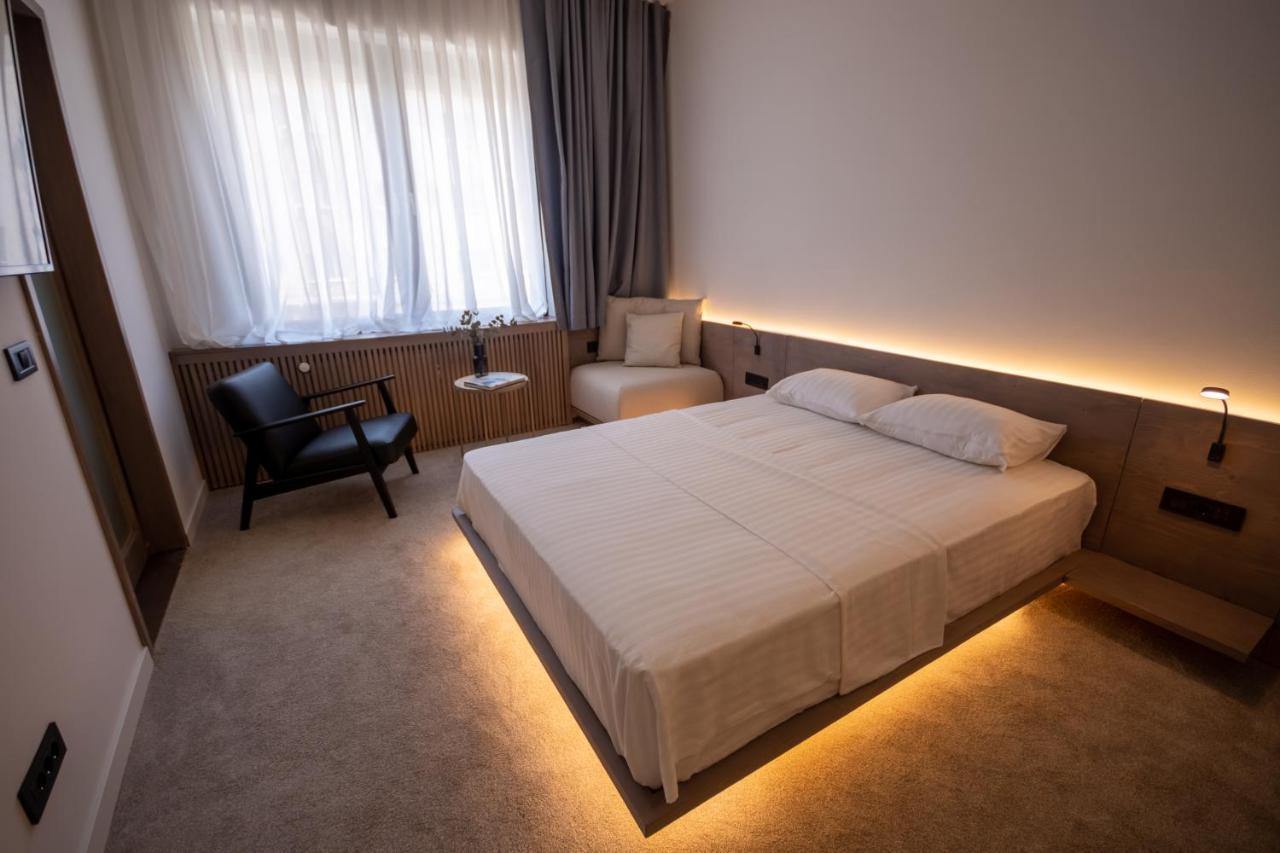 Bloom Suites Приштина Экстерьер фото