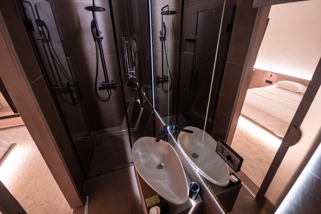 Bloom Suites Приштина Экстерьер фото