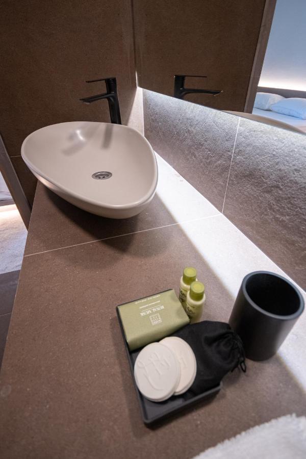 Bloom Suites Приштина Экстерьер фото